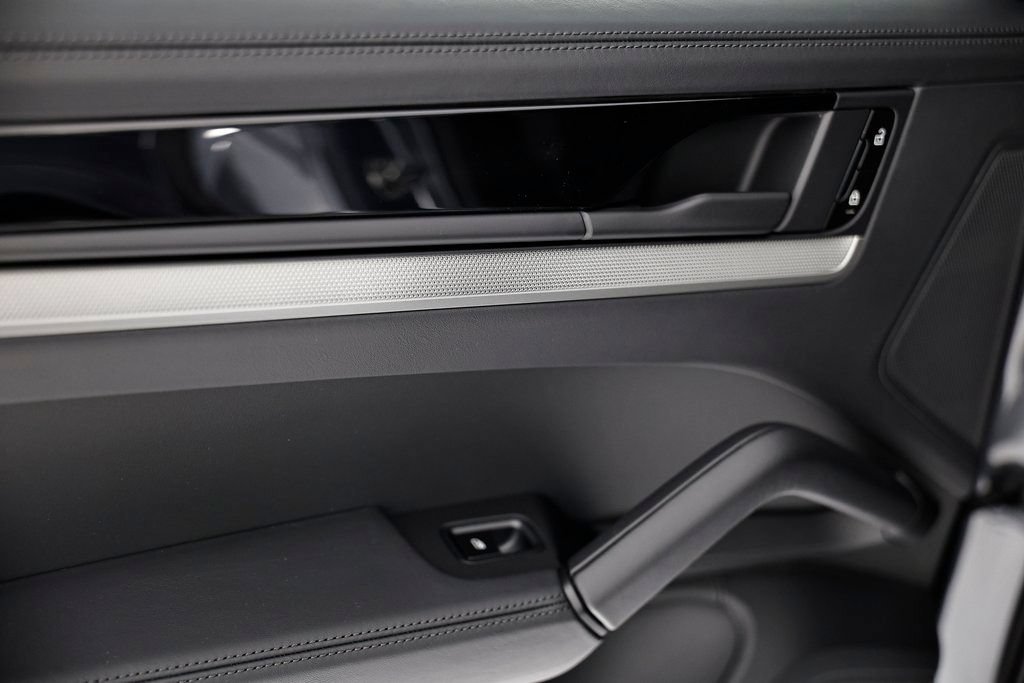 New 2026 Porsche Cayenne AWD/4WD image 24