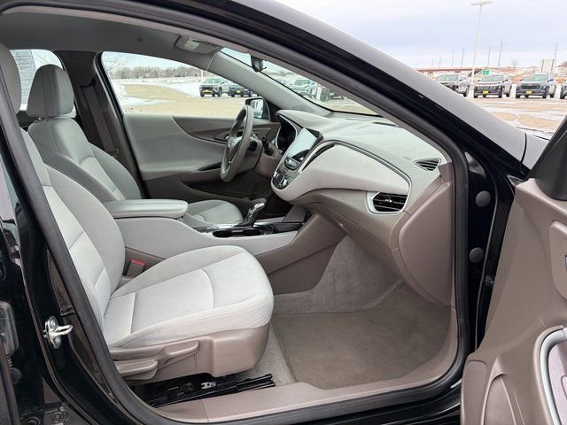 Used 2024 Chevrolet Malibu LT image 14