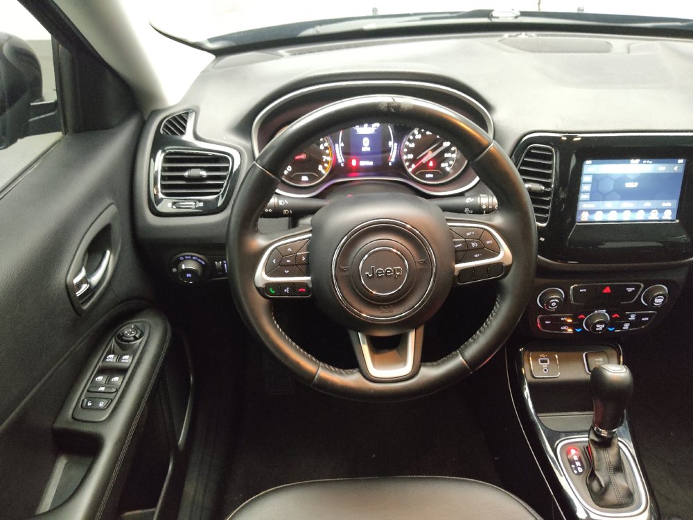 Used 2019 Jeep Compass Latitude FWD image 22