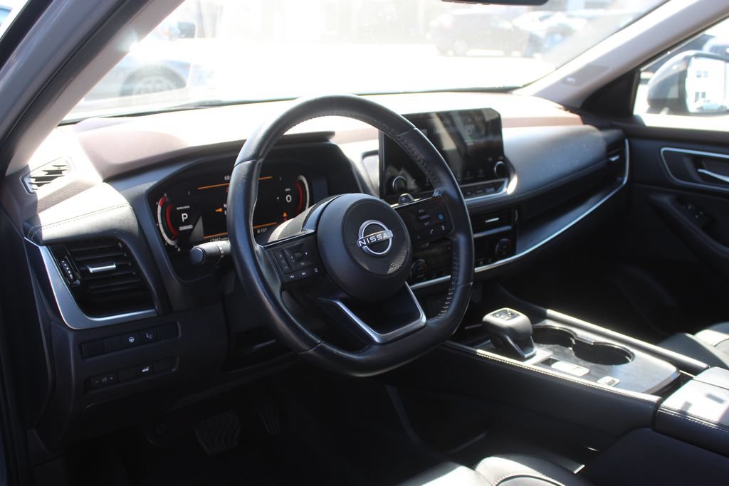 Used 2023 Nissan Rogue Platinum w/ Platinum Premium Package FWD image 12