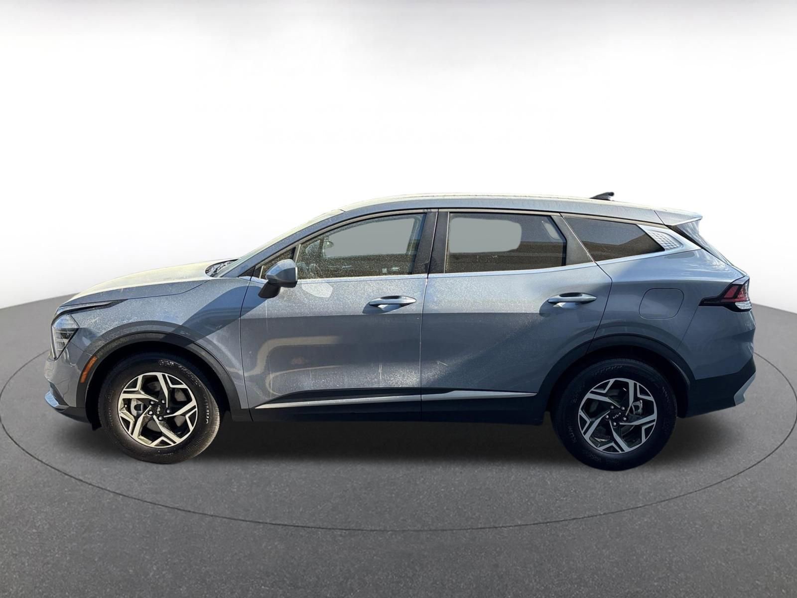 Used 2025 Kia Sportage LX image 11