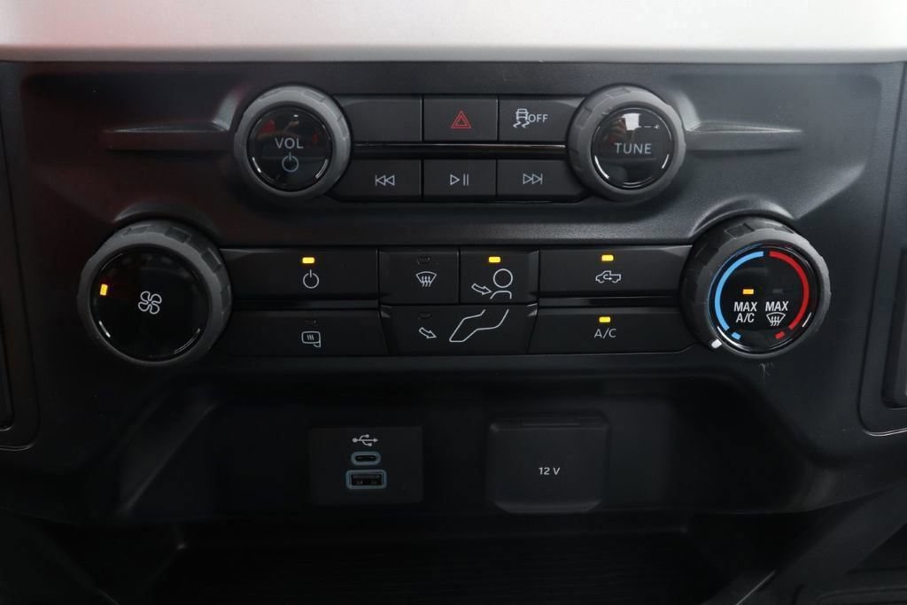 New 2025 Ford F550 4x4 Regular Cab Super Duty image 14