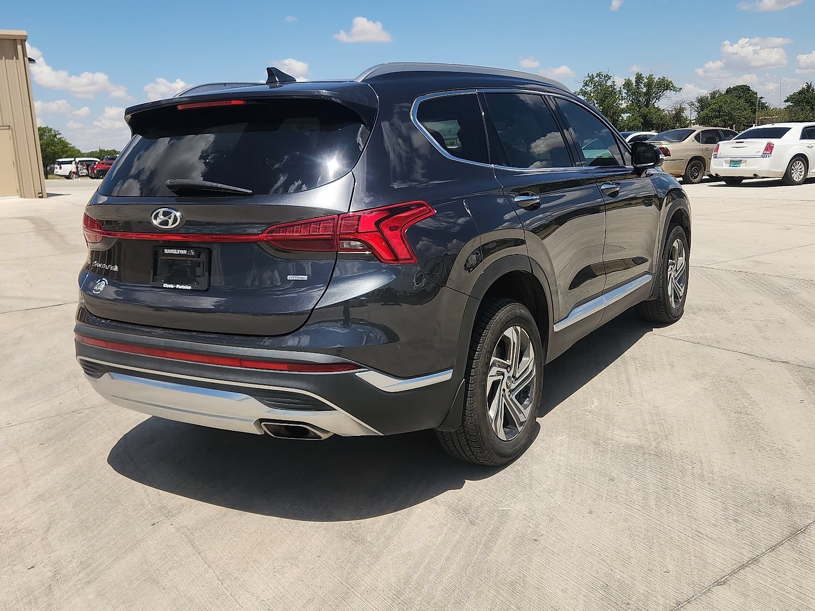 Used 2023 Hyundai Santa Fe SEL w/ Premium Package AWD/4WD image 4