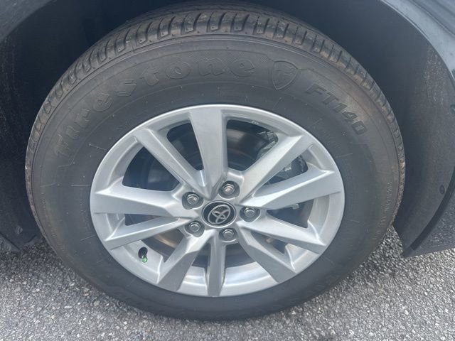 Used 2025 Toyota Camry LE FWD image 17