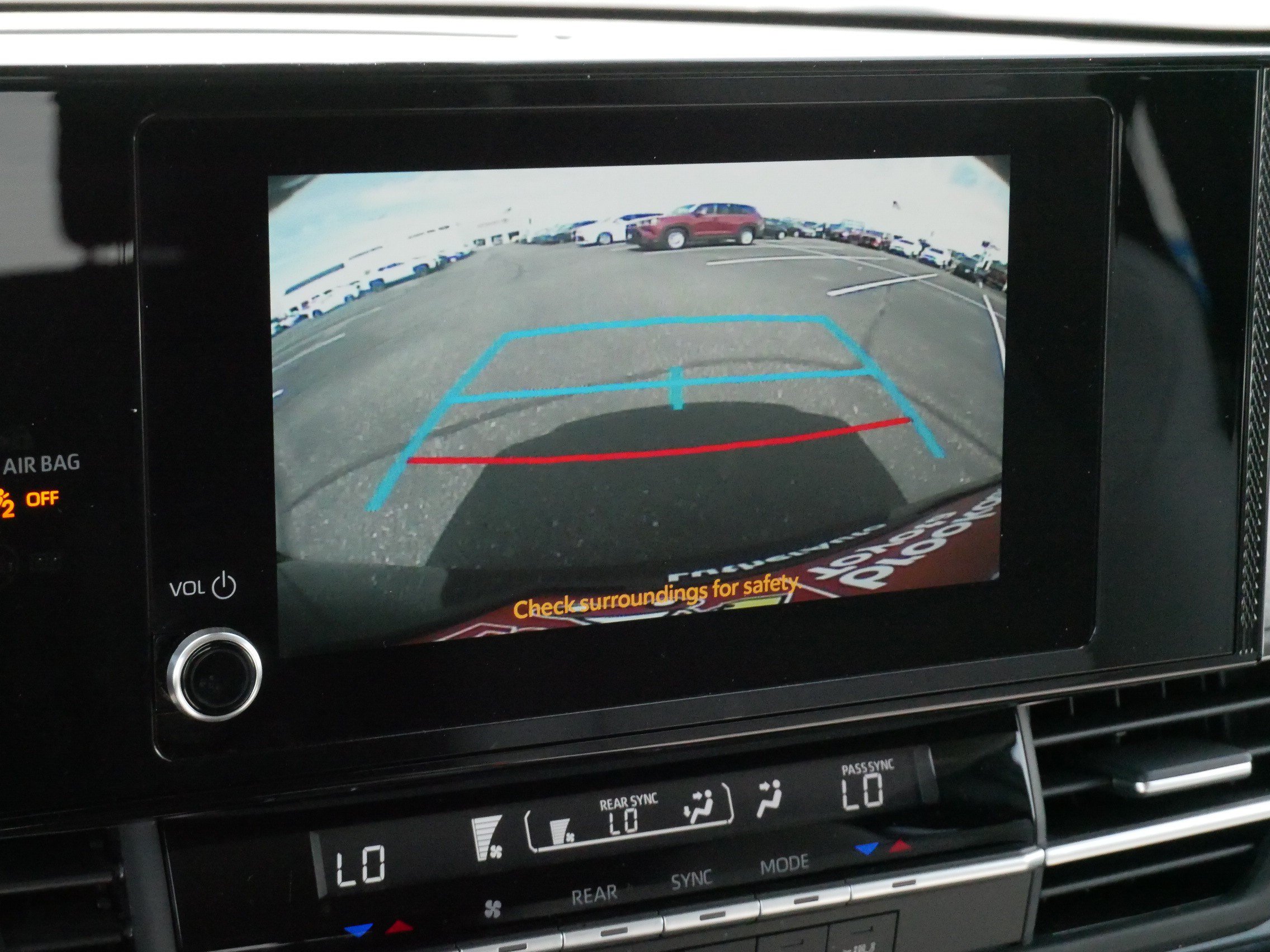 Certified 2026 Toyota Sienna LE FWD image 28