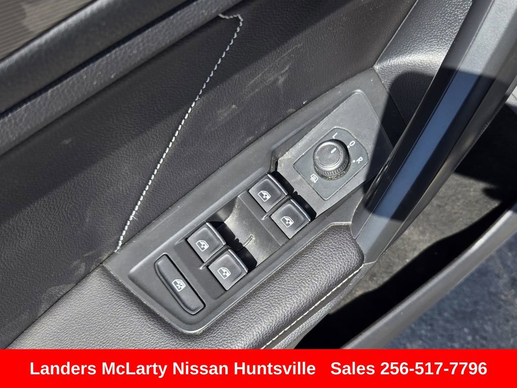 Used 2024 Volkswagen Tiguan SE AWD/4WD image 22