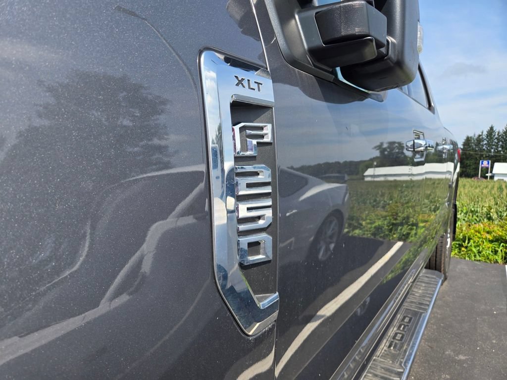 Used 2022 Ford F250 XLT w/ XLT Premium Package AWD/4WD image 8