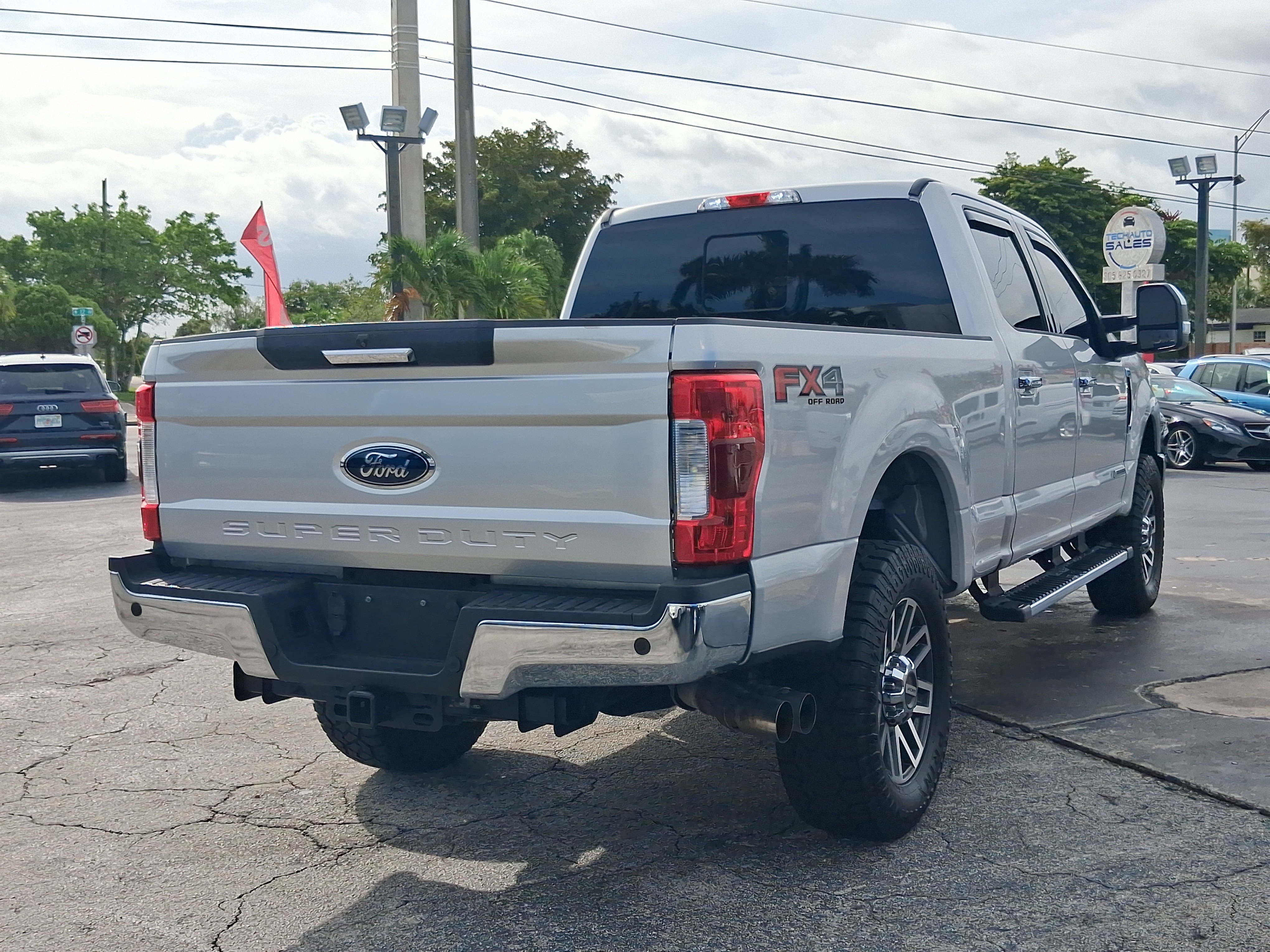 Used 2018 Ford F250 XLT w/ XLT Premium Package AWD/4WD image 5