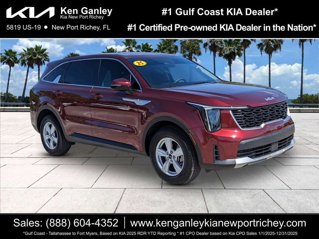 Certified 2025 Kia Sorento LX FWD image 1