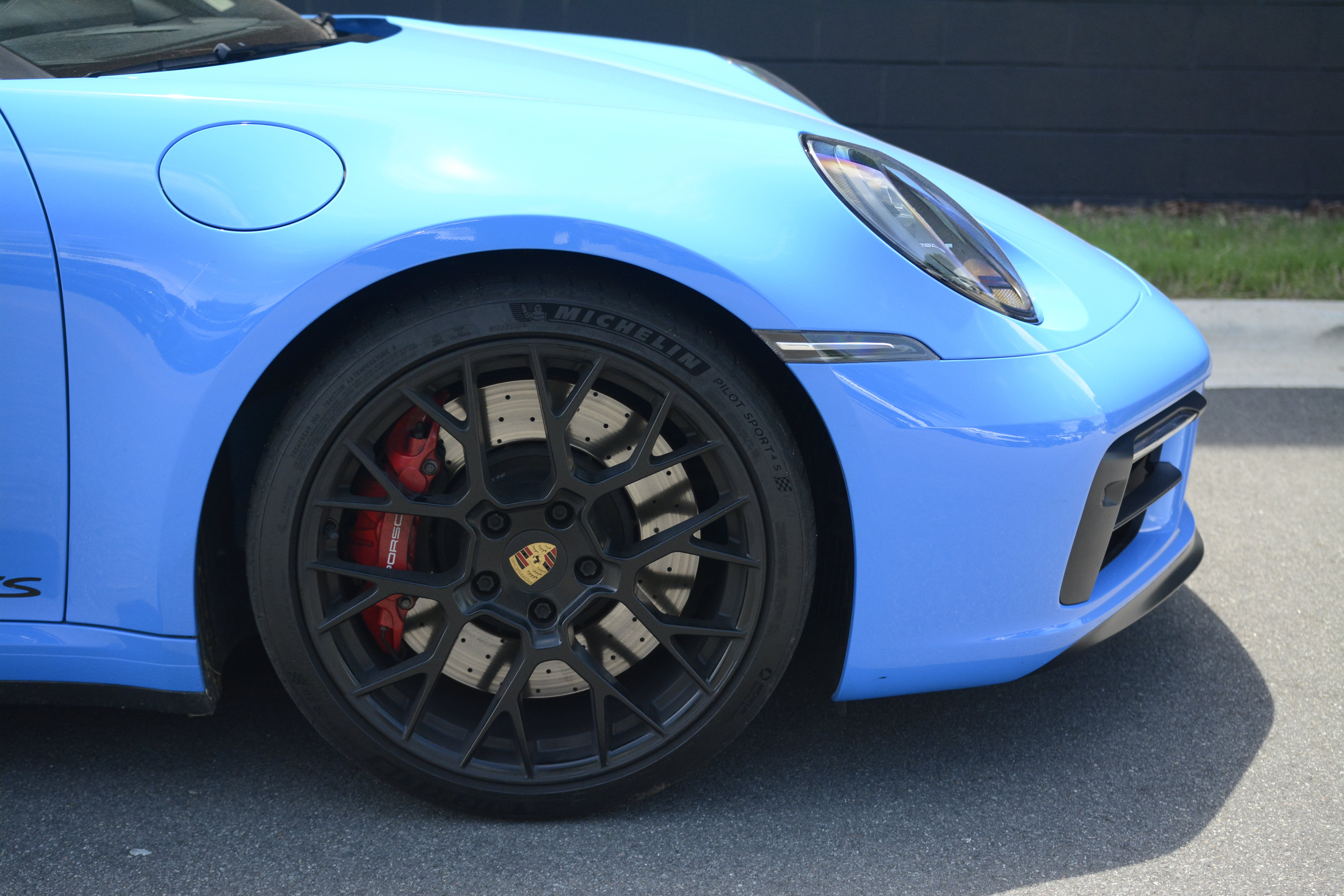 Certified 2022 Porsche 911 Targa 4 GTS AWD/4WD image 11
