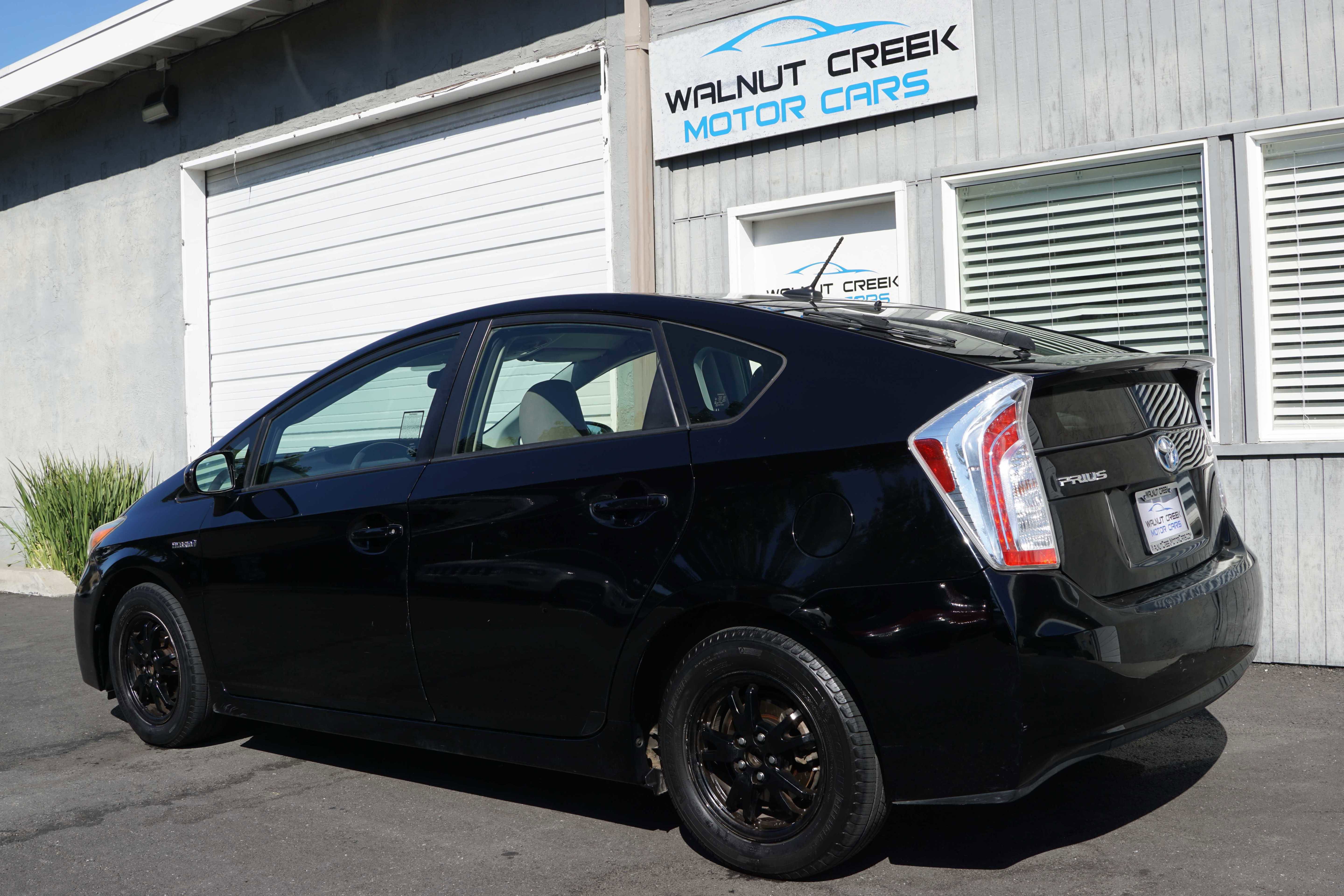 Used 2013 Toyota Prius Three image 17