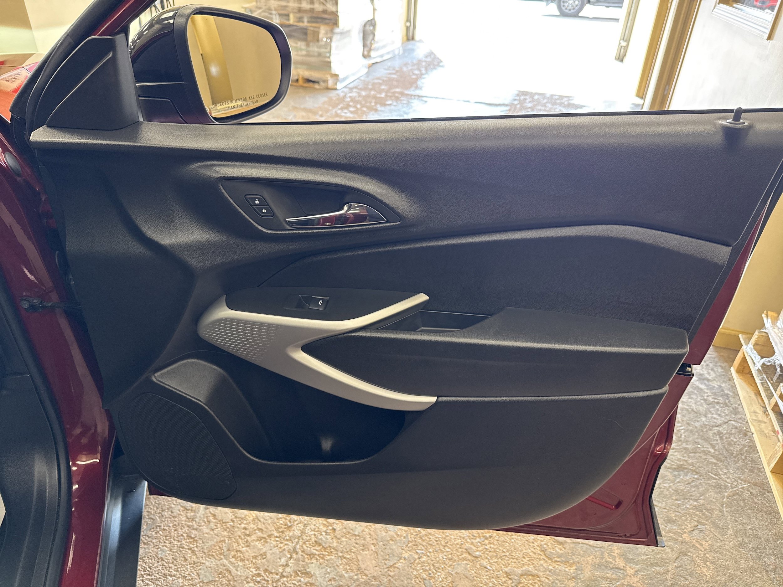 Used 2024 Chevrolet Trax RS FWD image 16