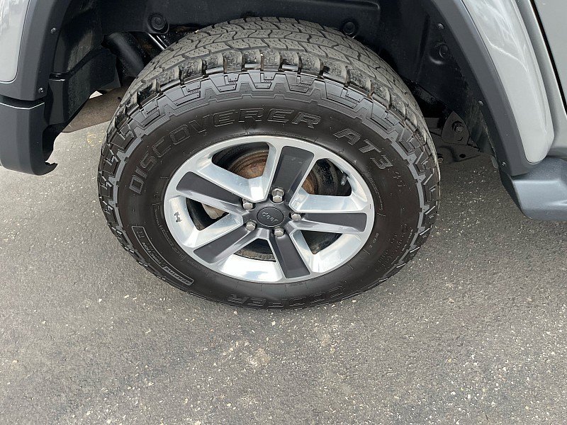 Used 2020 Jeep Wrangler Unlimited Sahara w/ Dual Top Group image 11