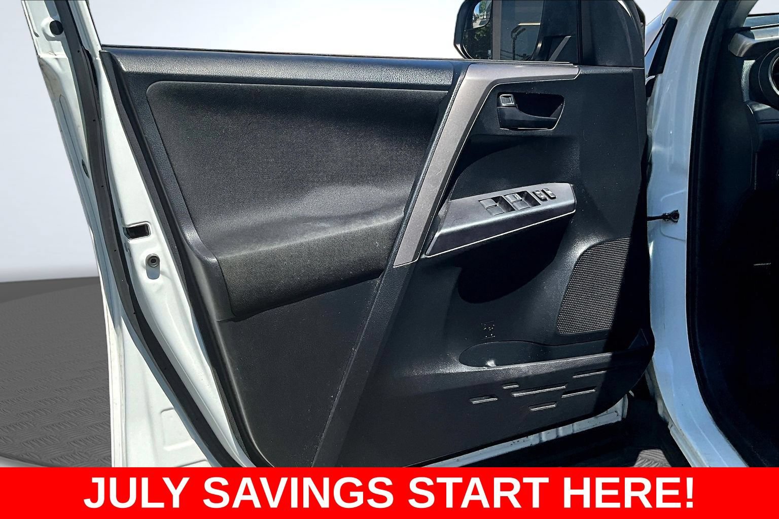 Used 2018 Toyota RAV4 LE w/ All Weather Liner Package AWD/4WD image 26