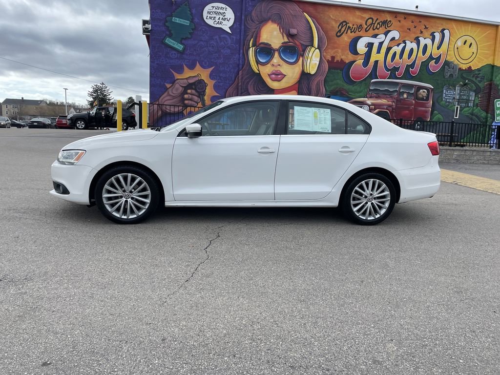 Used 2014 Volkswagen Jetta SEL image 2