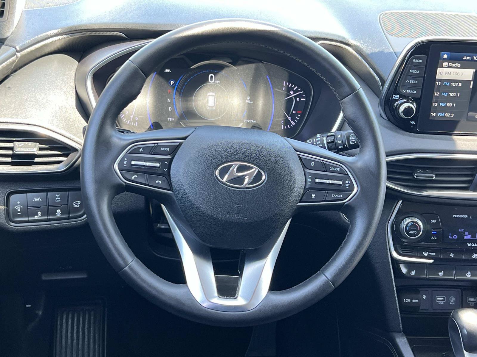 Used 2020 Hyundai Santa Fe Limited AWD/4WD image 8