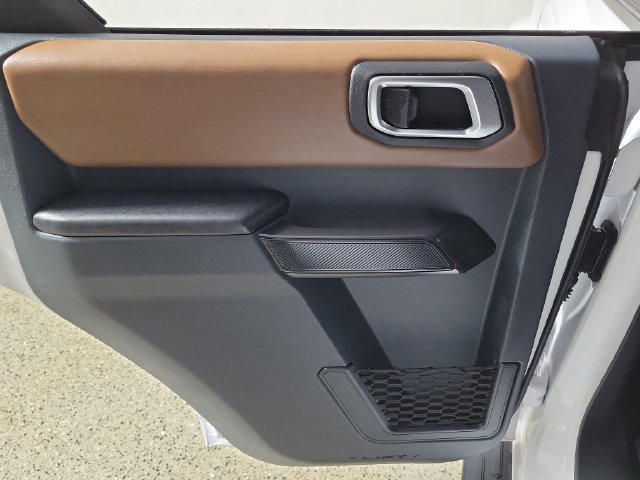 Used 2024 Ford Bronco Outer Banks AWD/4WD image 14