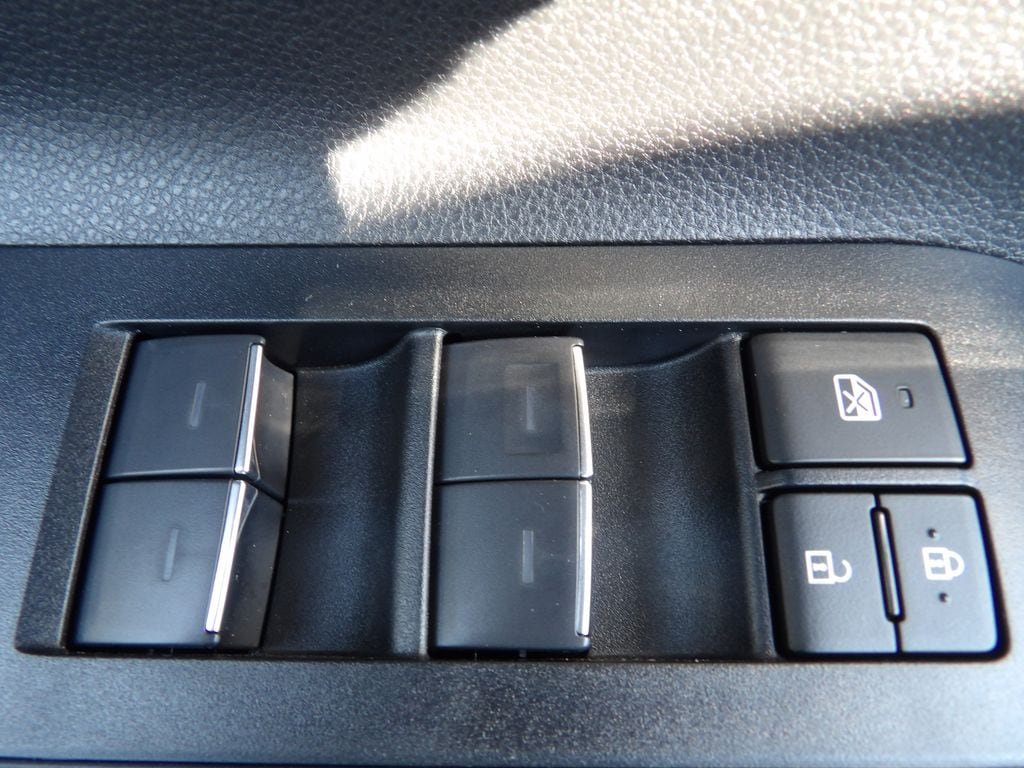 Used 2025 Toyota Highlander Limited AWD/4WD image 13