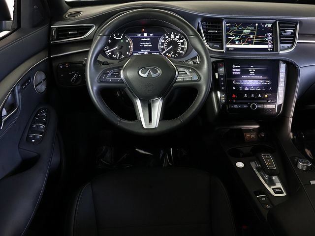 Used 2025 INFINITI QX55 Essential AWD/4WD image 3