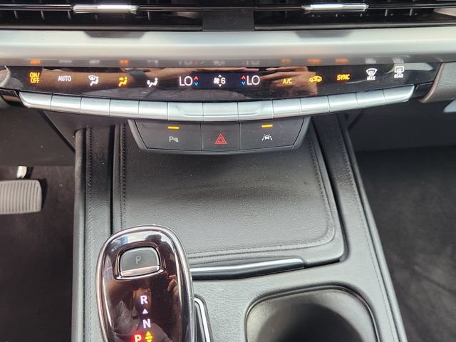 Used 2025 Cadillac XT4 Premium Luxury FWD image 18