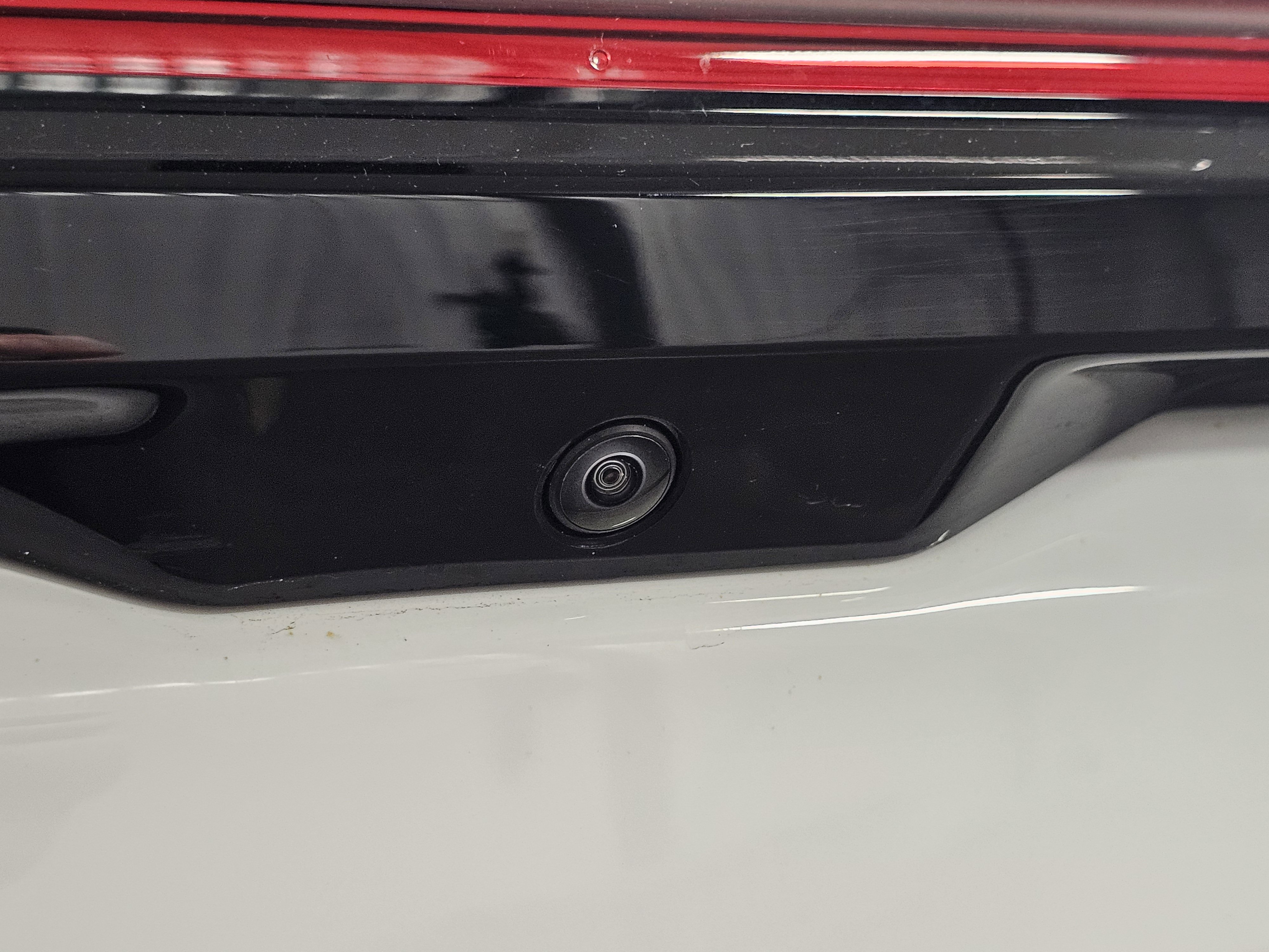 Used 2023 Ford F150 Lightning Lariat image 13