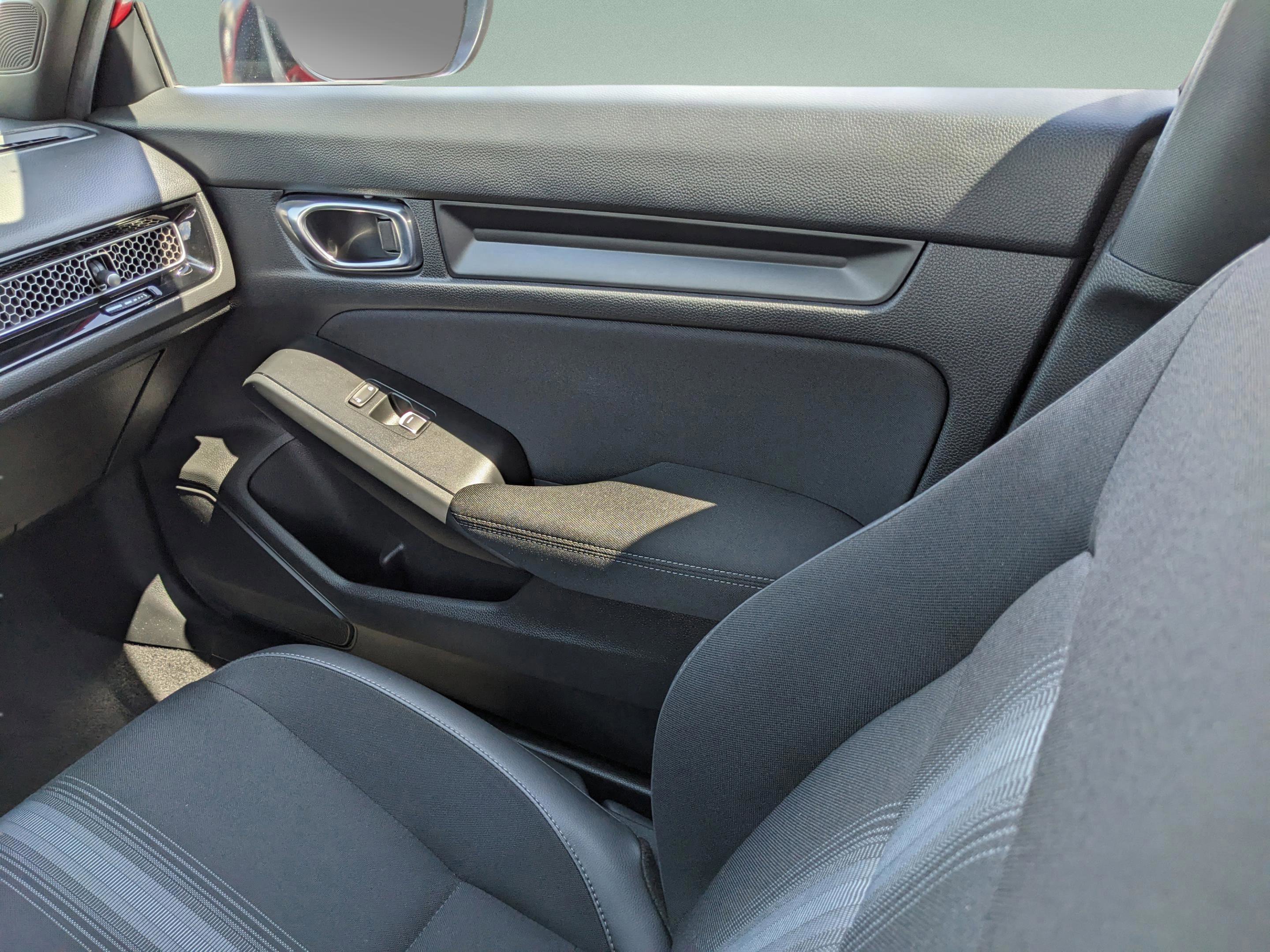 Used 2025 Honda Civic Sport image 33