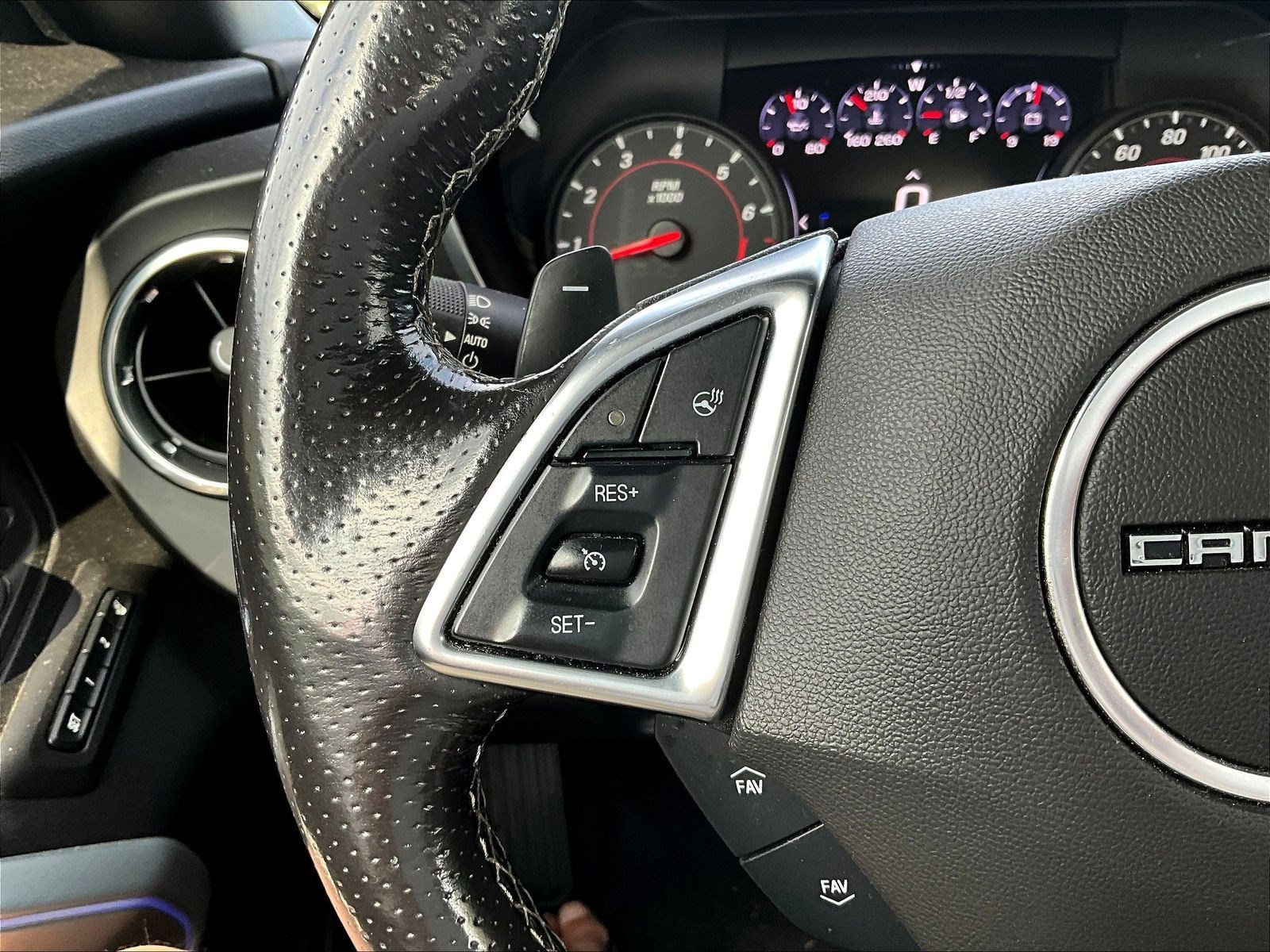 Used 2020 Chevrolet Camaro SS RWD image 10