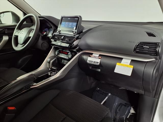 Used 2025 Mitsubishi Eclipse Cross LE AWD/4WD image 7
