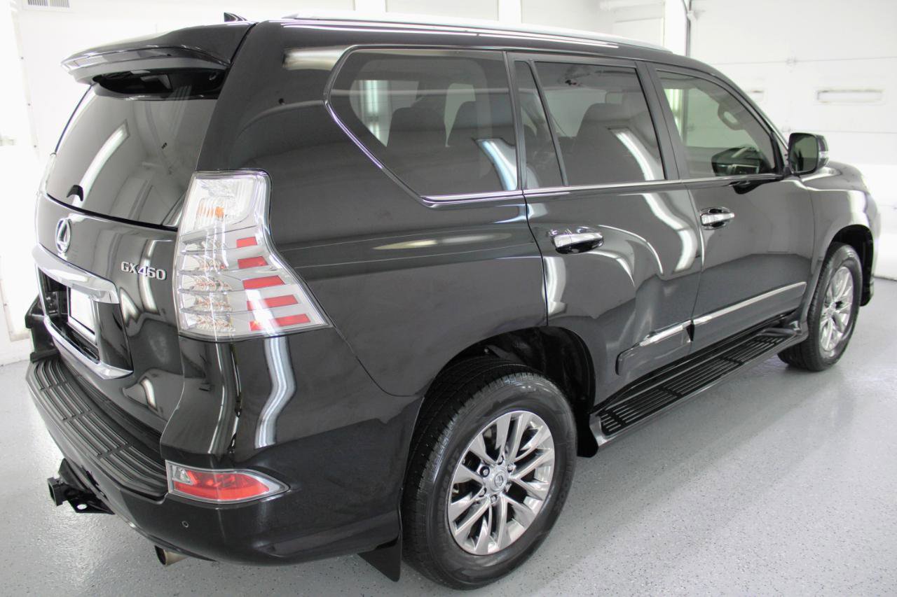 Used 2017 Lexus GX 460 Premium w/ Premium Package image 10