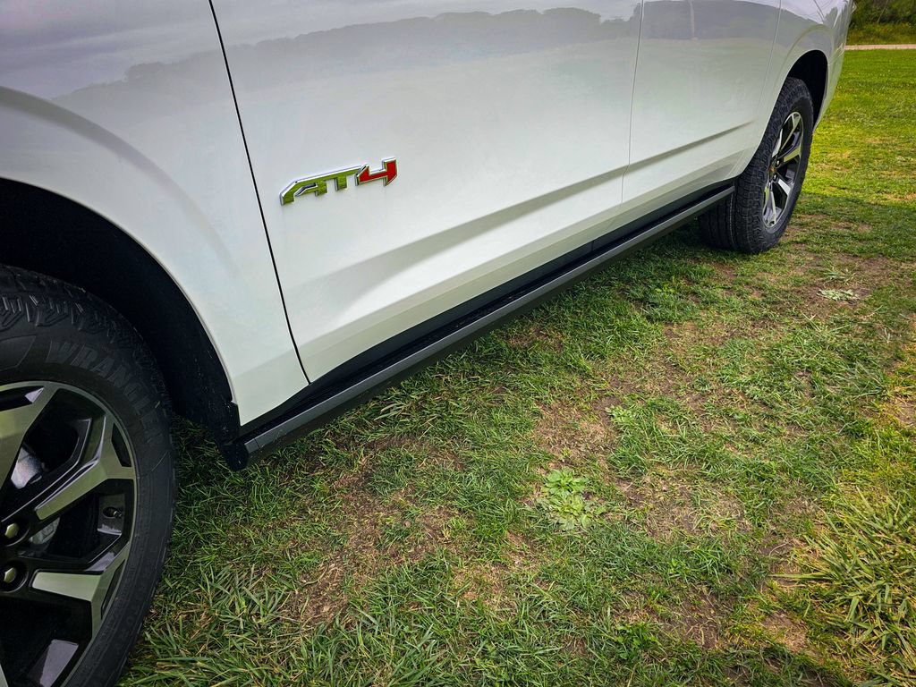 New 2026 GMC Yukon XL AT4 Ultimate w/ LPO, Floor Liner Package AWD/4WD image 10