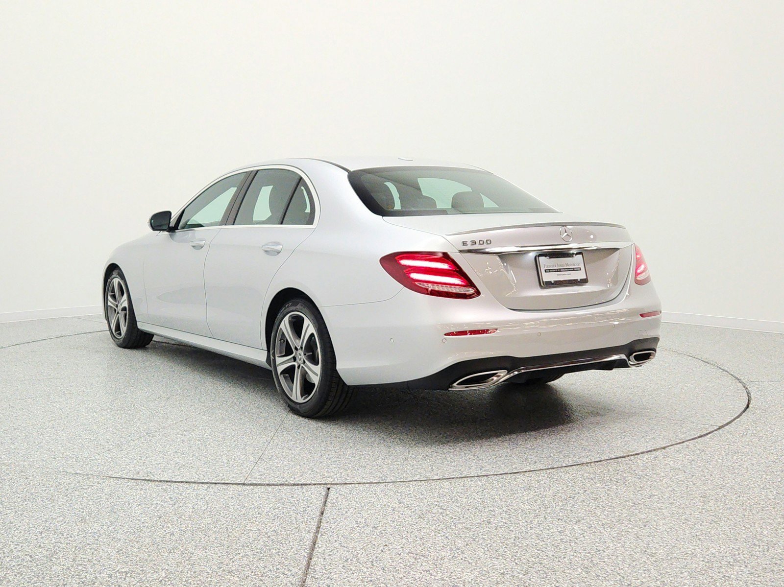 Used 2019 Mercedes-Benz E 300 image 7