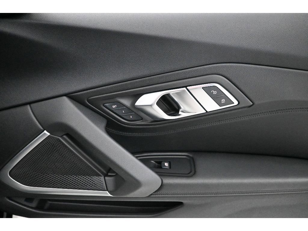 Used 2020 BMW Z4 sDrive30i w/ Premium Package image 16