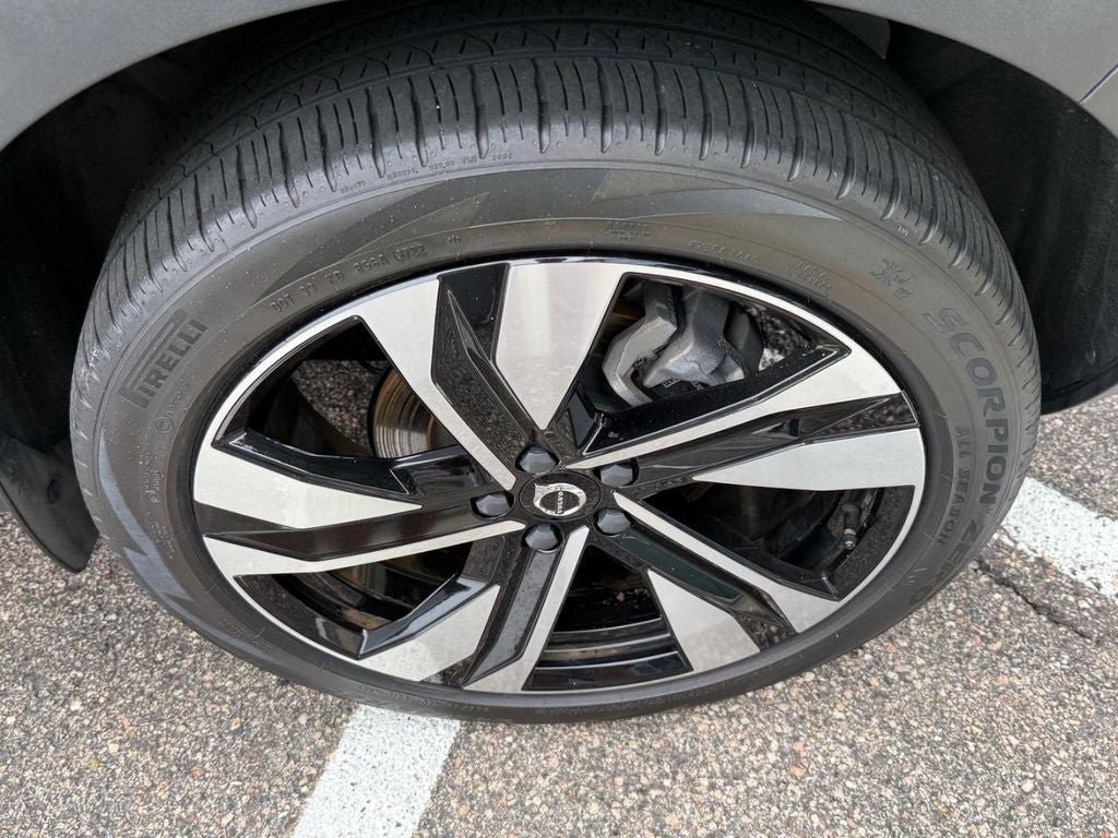 Used 2023 Volvo XC40 B5 Ultimate w/ Climate Package AWD/4WD image 7