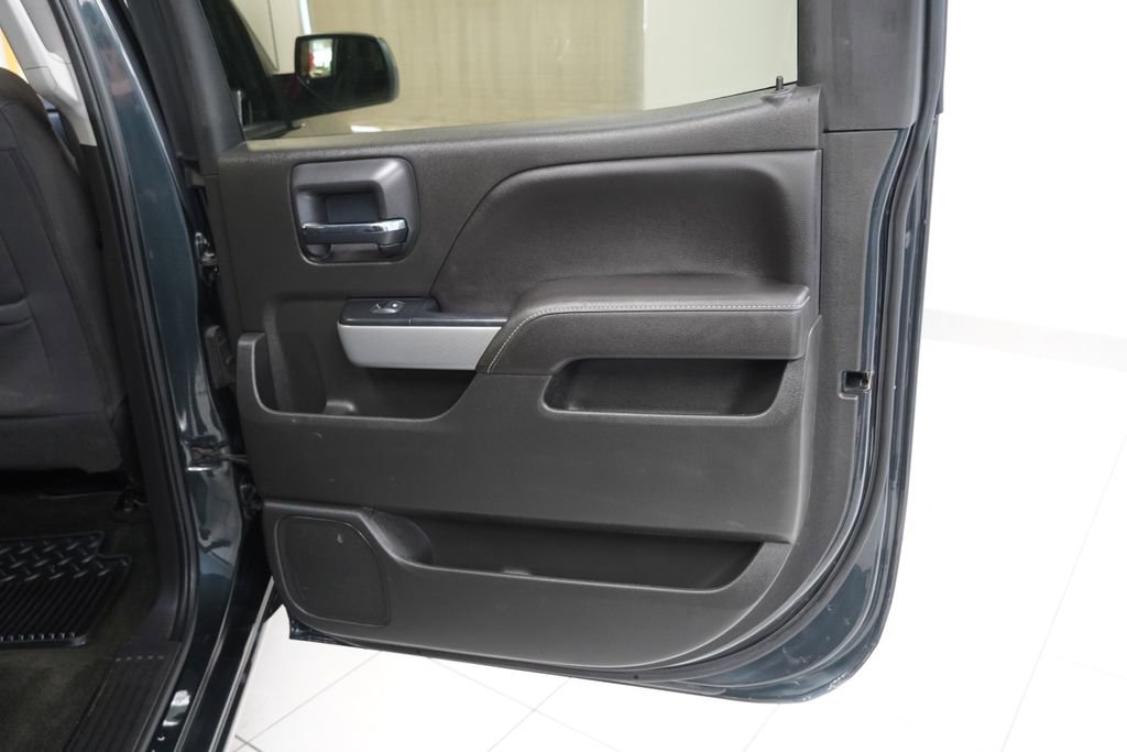 Used 2018 Chevrolet Silverado 1500 LT w/ All Star Edition AWD/4WD image 20
