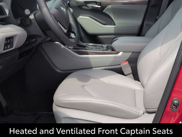 Certified 2026 Toyota Highlander Platinum AWD/4WD image 13