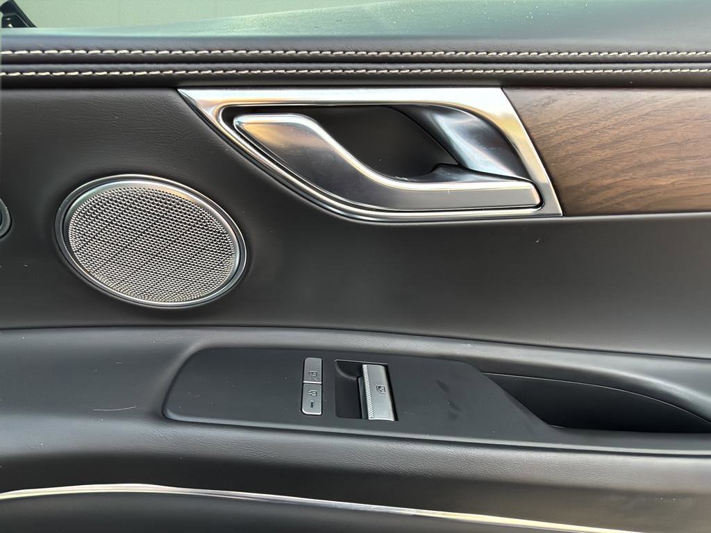 Used 2023 Genesis GV80 2.5T w/ Prestige 20" Package image 38