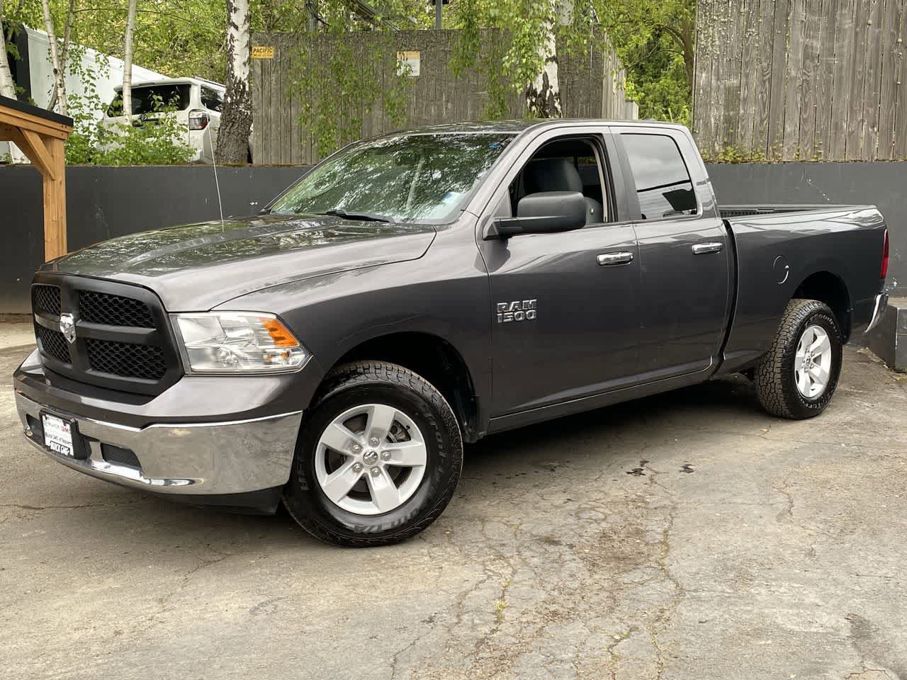 Used 2017 RAM 1500 Express AWD/4WD image 1