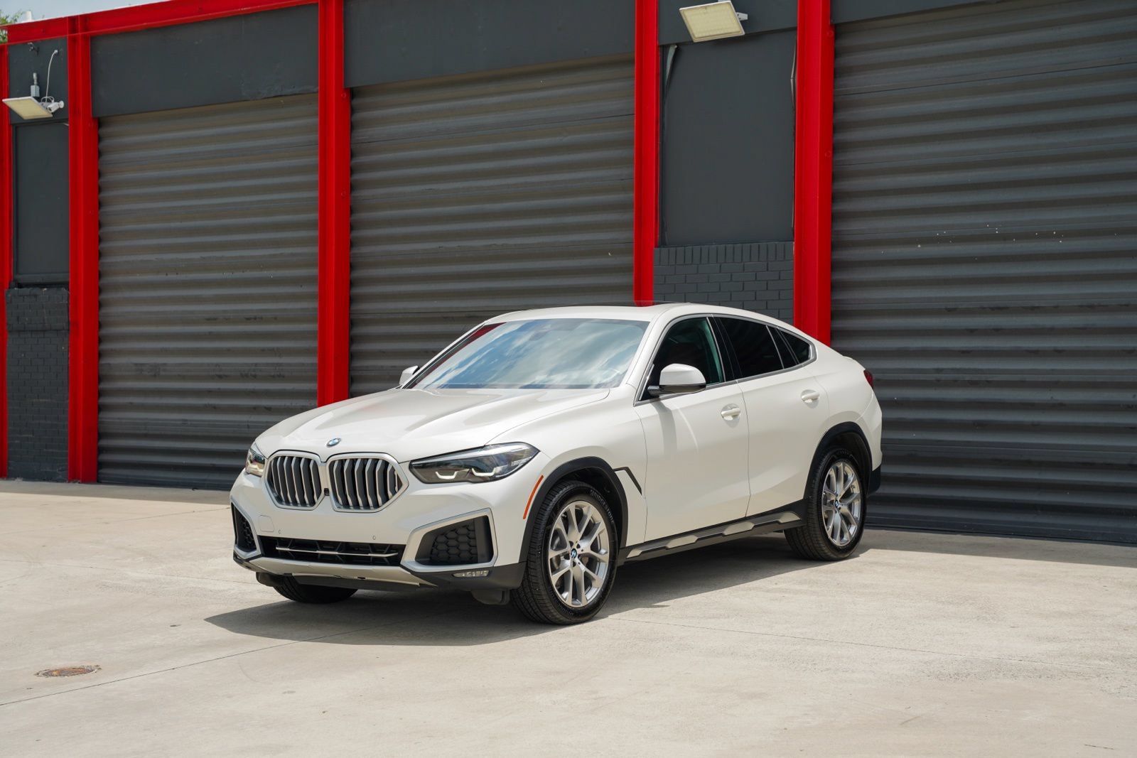 Used 2021 BMW X6 xDrive40i w/ Premium Package AWD/4WD video 1