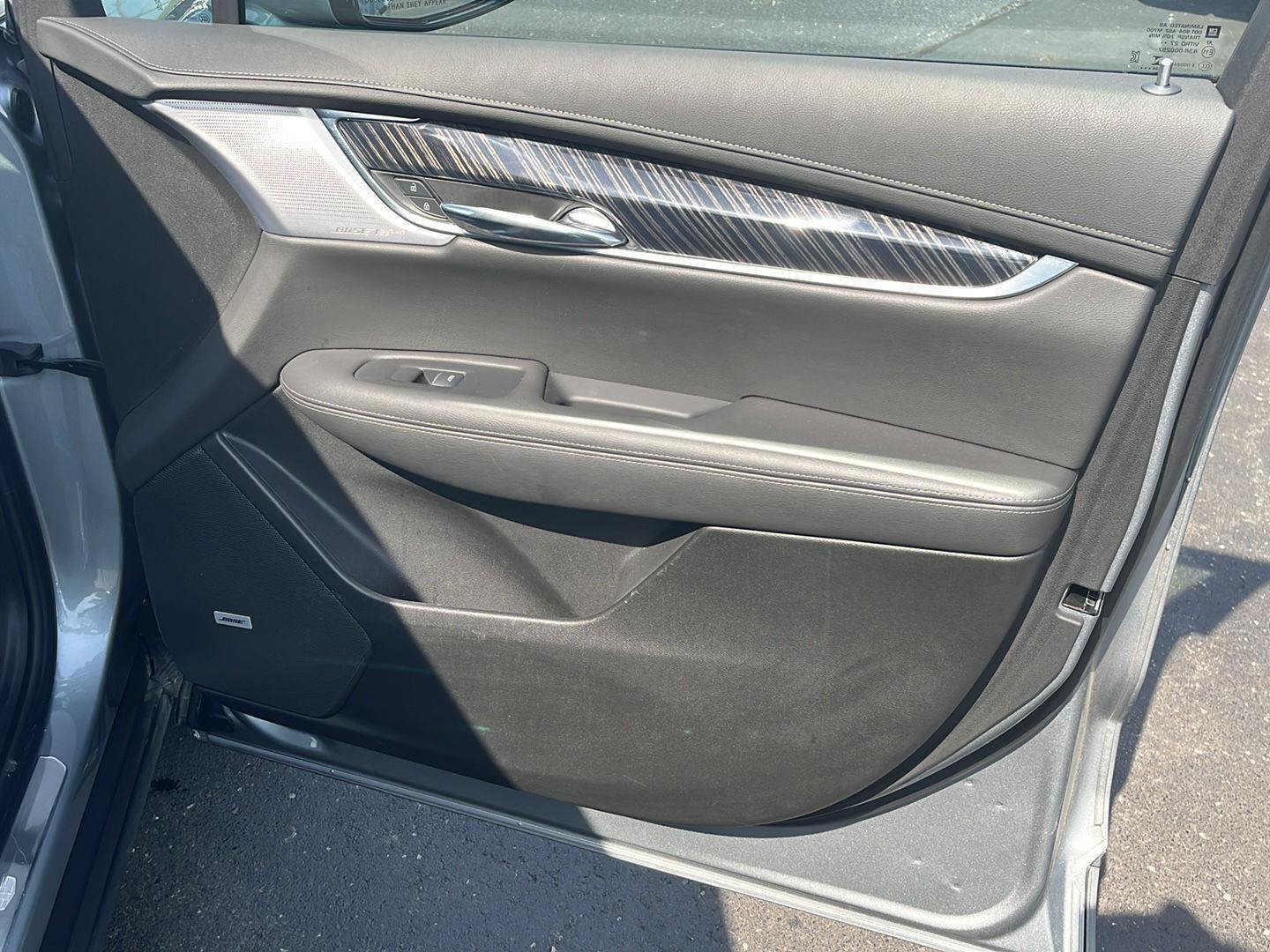 Used 2025 Cadillac XT6 Premium Luxury AWD/4WD image 30