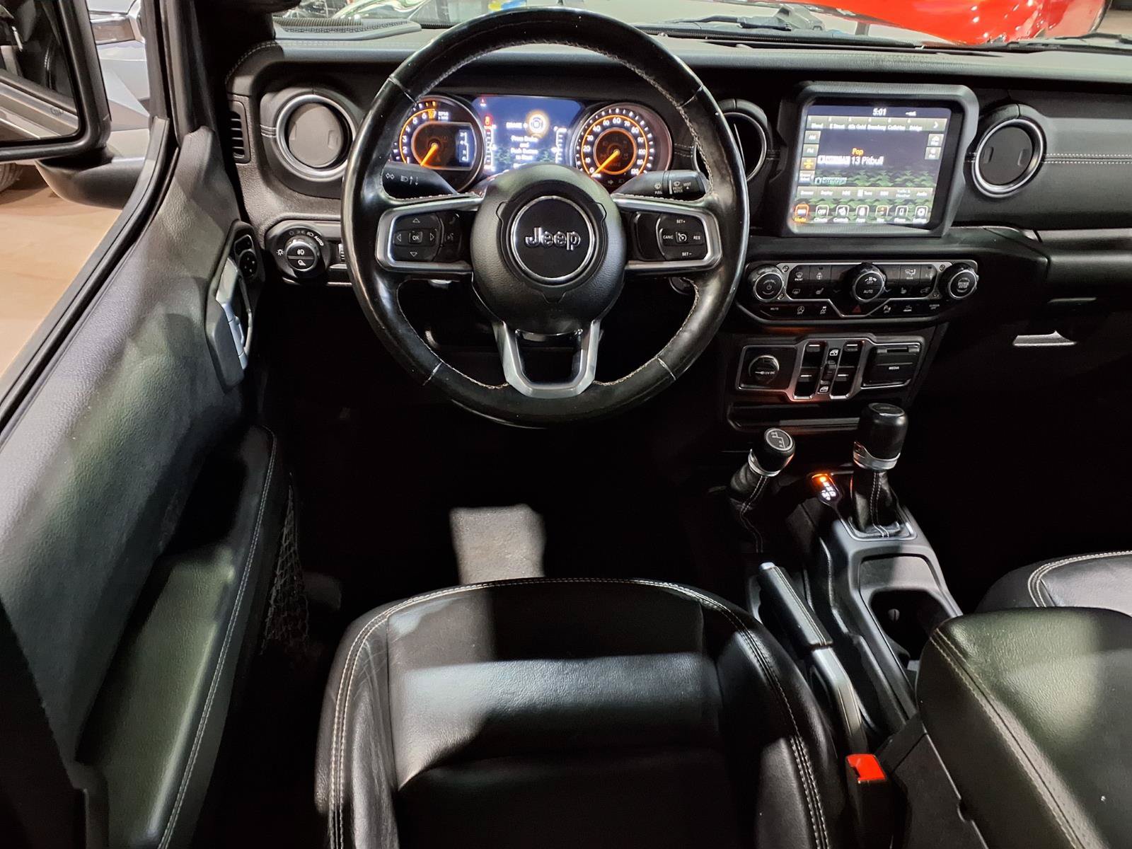 Certified 2020 Jeep Gladiator Overland AWD/4WD image 7