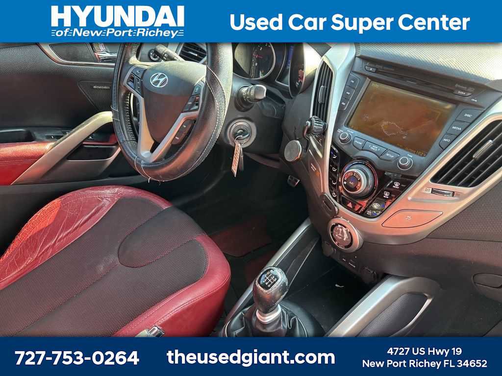 Used 2012 Hyundai Veloster w/ Style Pkg FWD image 6