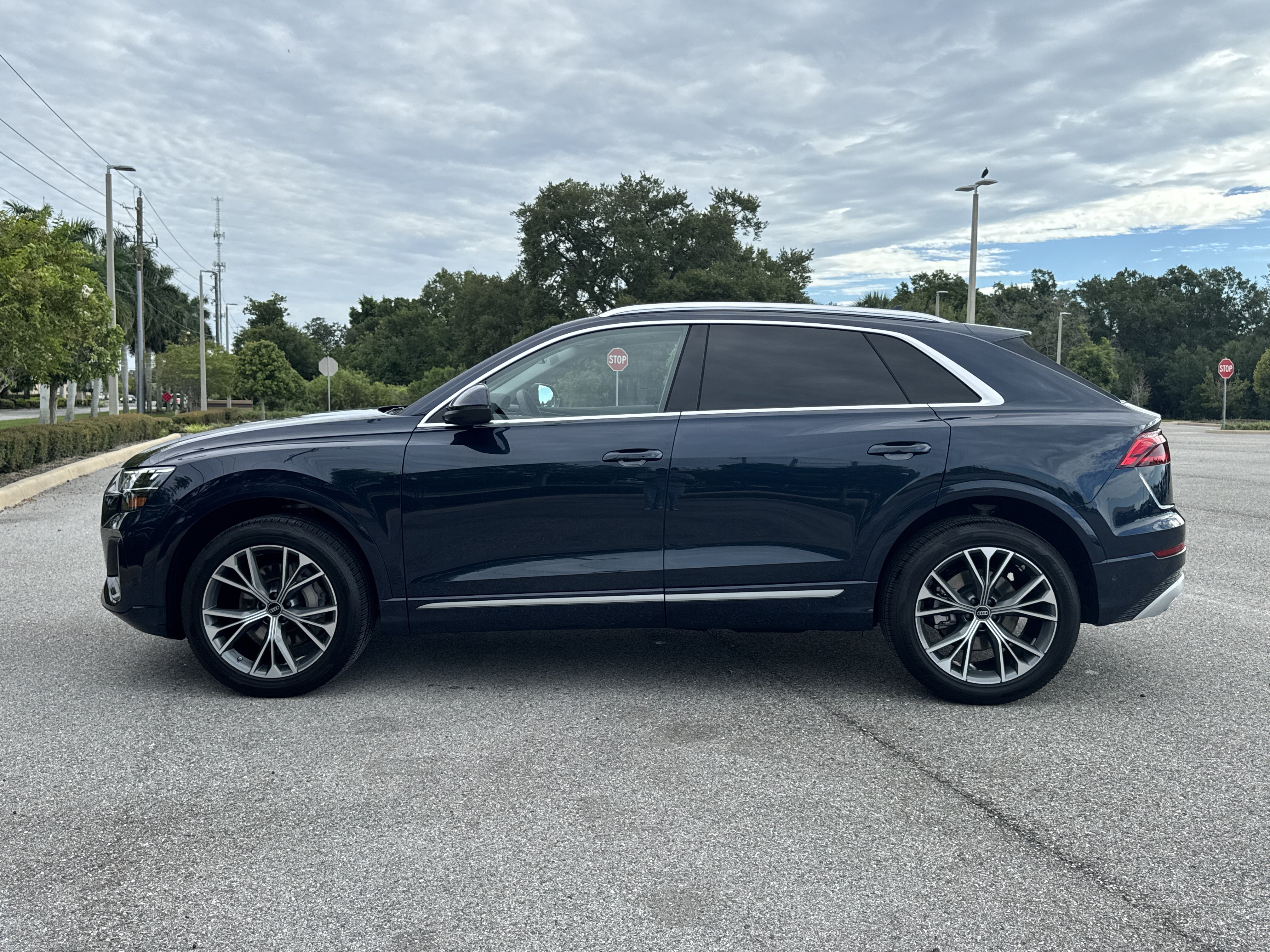 Certified 2025 Audi Q8 Premium Plus AWD/4WD image 7