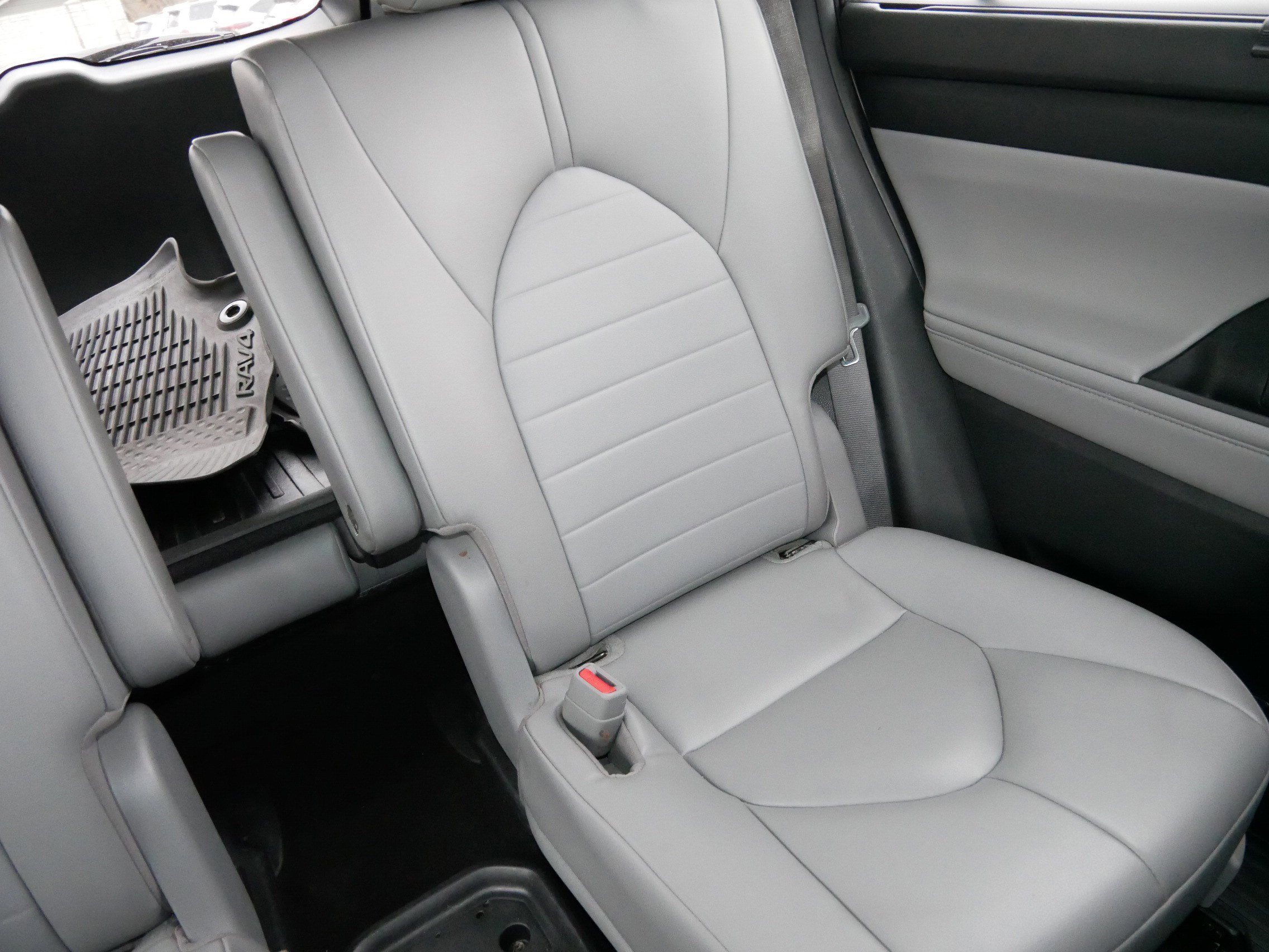 Certified 2023 Toyota Highlander XLE image 14