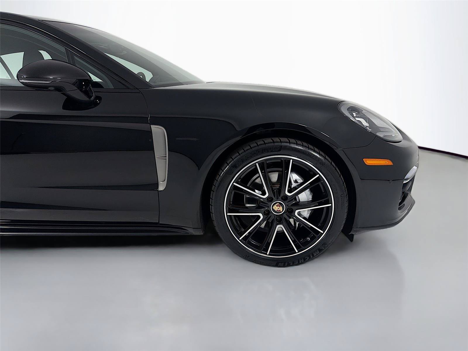 Certified 2023 Porsche Panamera Platinum Edition RWD image 28