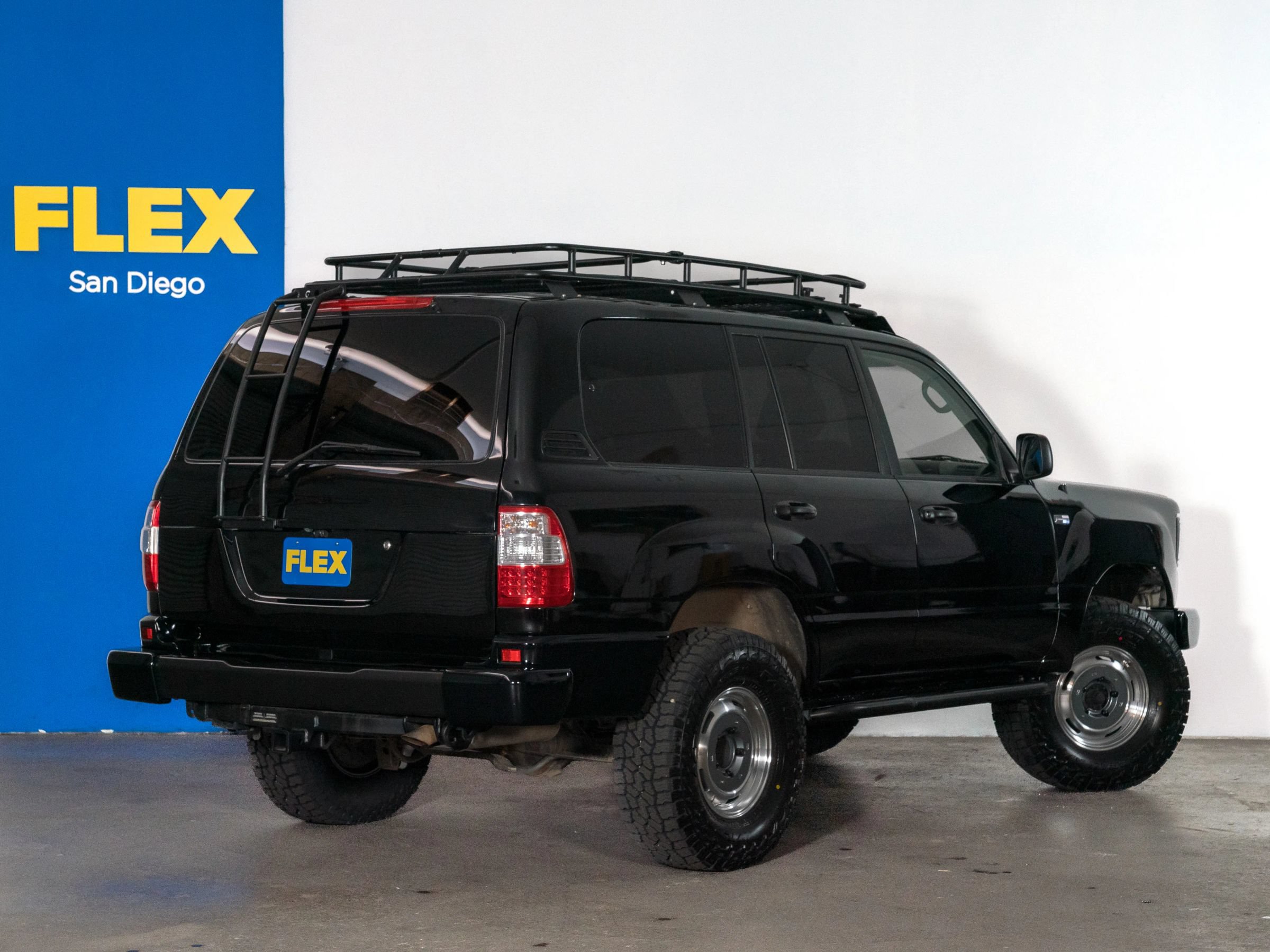 Used 2004 Toyota Land Cruiser AWD/4WD image 5