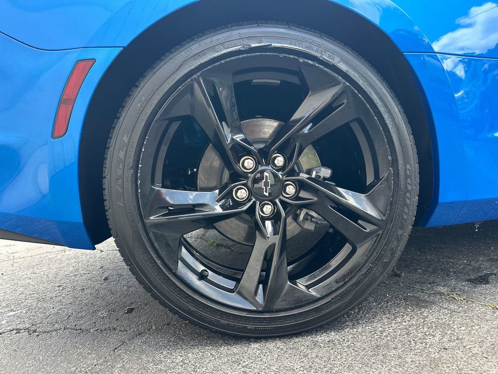 Used 2024 Chevrolet Camaro LT w/ RS Package RWD image 16