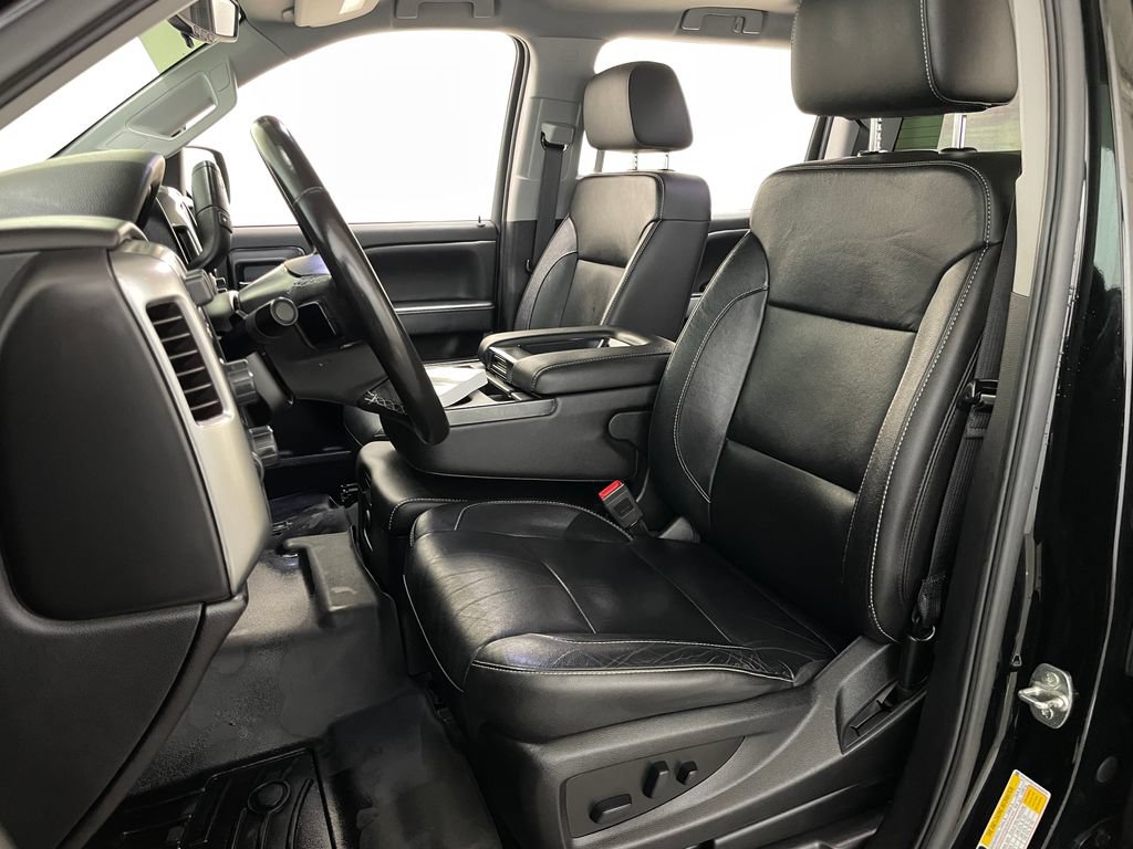 Used 2018 Chevrolet Silverado 1500 LT w/ All Star Edition AWD/4WD image 21