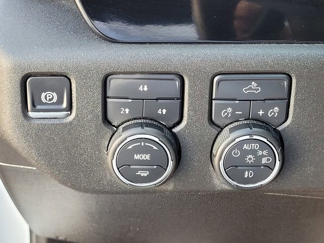 Used 2025 Chevrolet Silverado 2500 LT w/ Convenience Package image 14