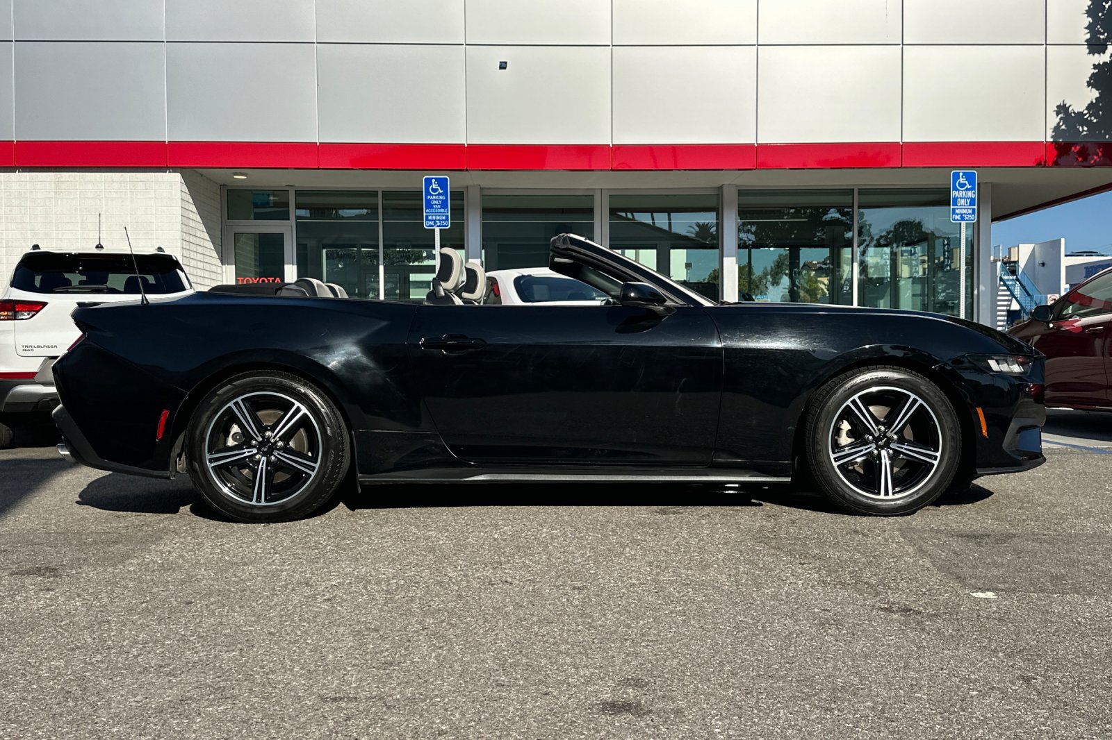 Used 2024 Ford Mustang Premium RWD image 3