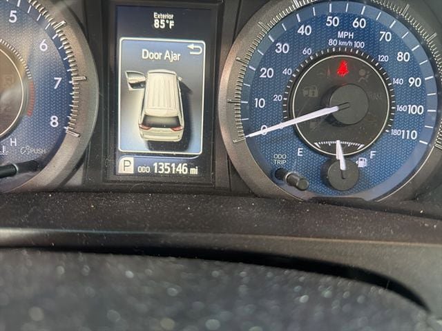 Used 2017 Toyota Sienna XLE w/ XLE Navigation Package FWD image 18